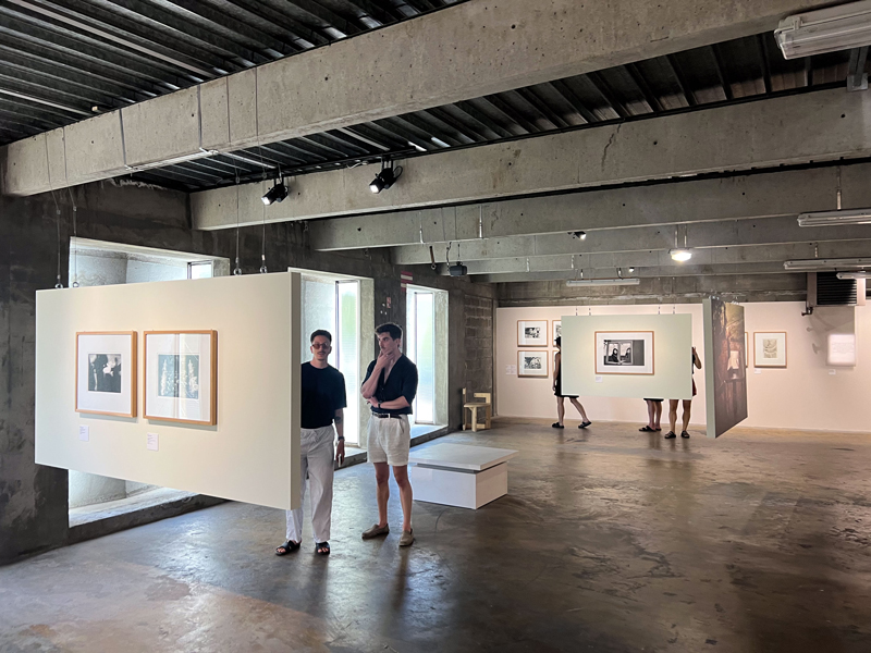 "Nos rêves lointains" at Arles 2026: The Fnac Photographic Collection Retold by Natacha Appanah